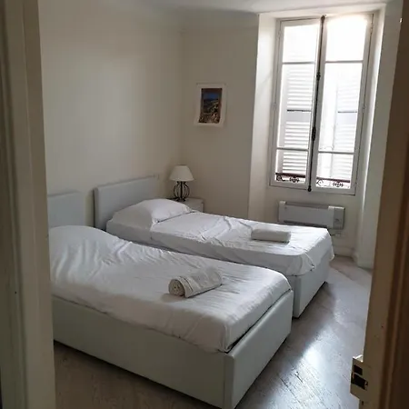 La Terrasse Apartment *